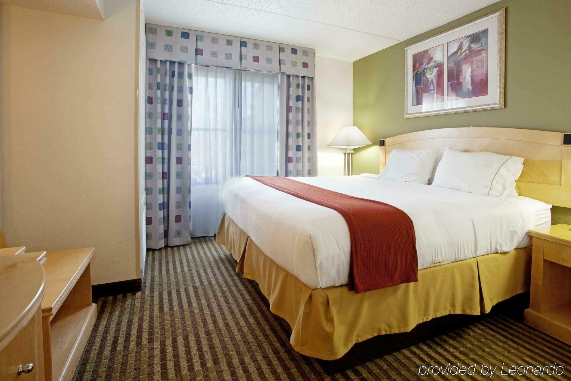 Holiday Inn Express Hotel & Suites Mooresville - Lake Norman By Ihg Habitación foto