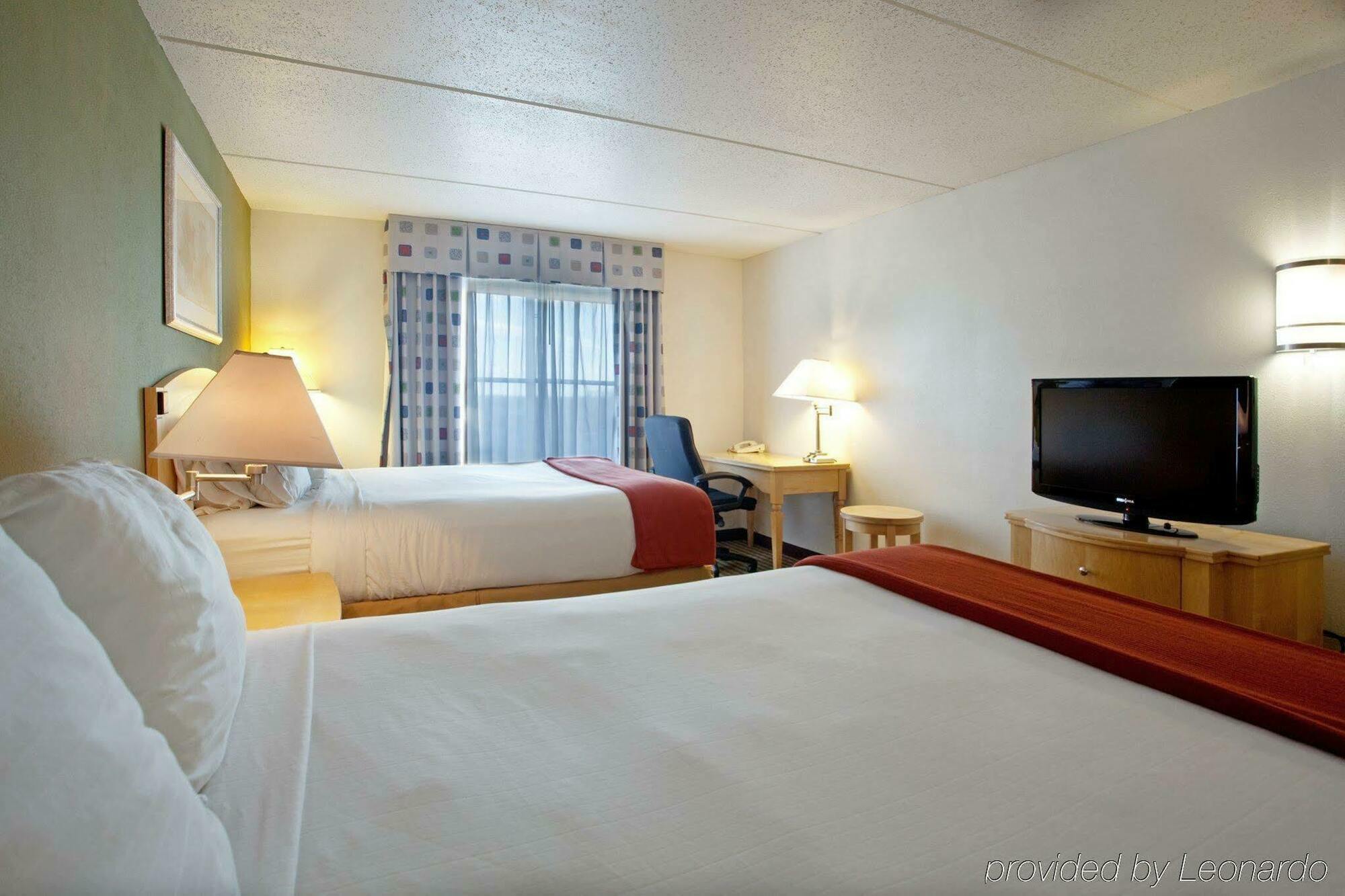 Holiday Inn Express Hotel & Suites Mooresville - Lake Norman By Ihg Habitación foto