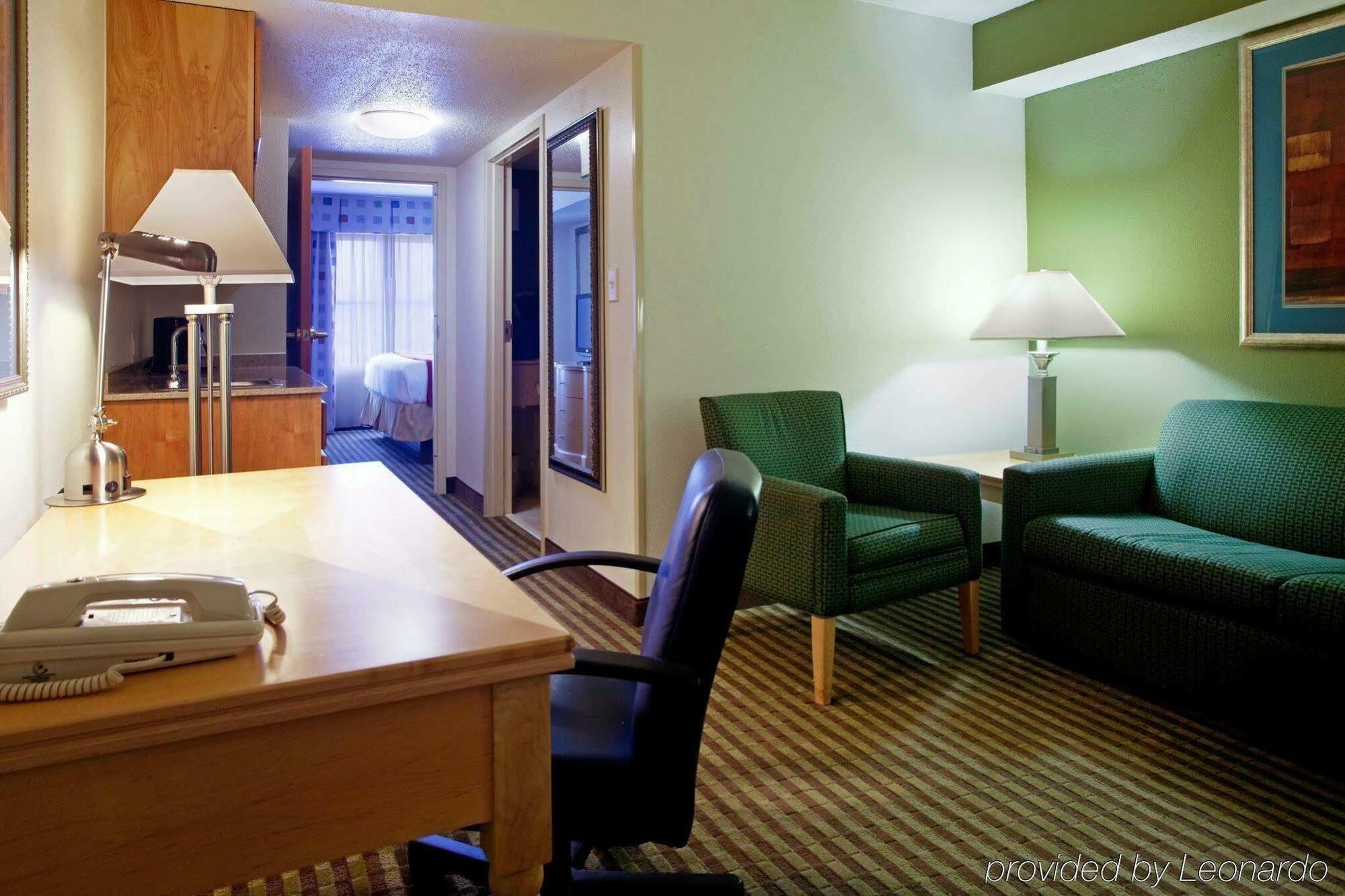 Holiday Inn Express Hotel & Suites Mooresville - Lake Norman By Ihg Exterior foto