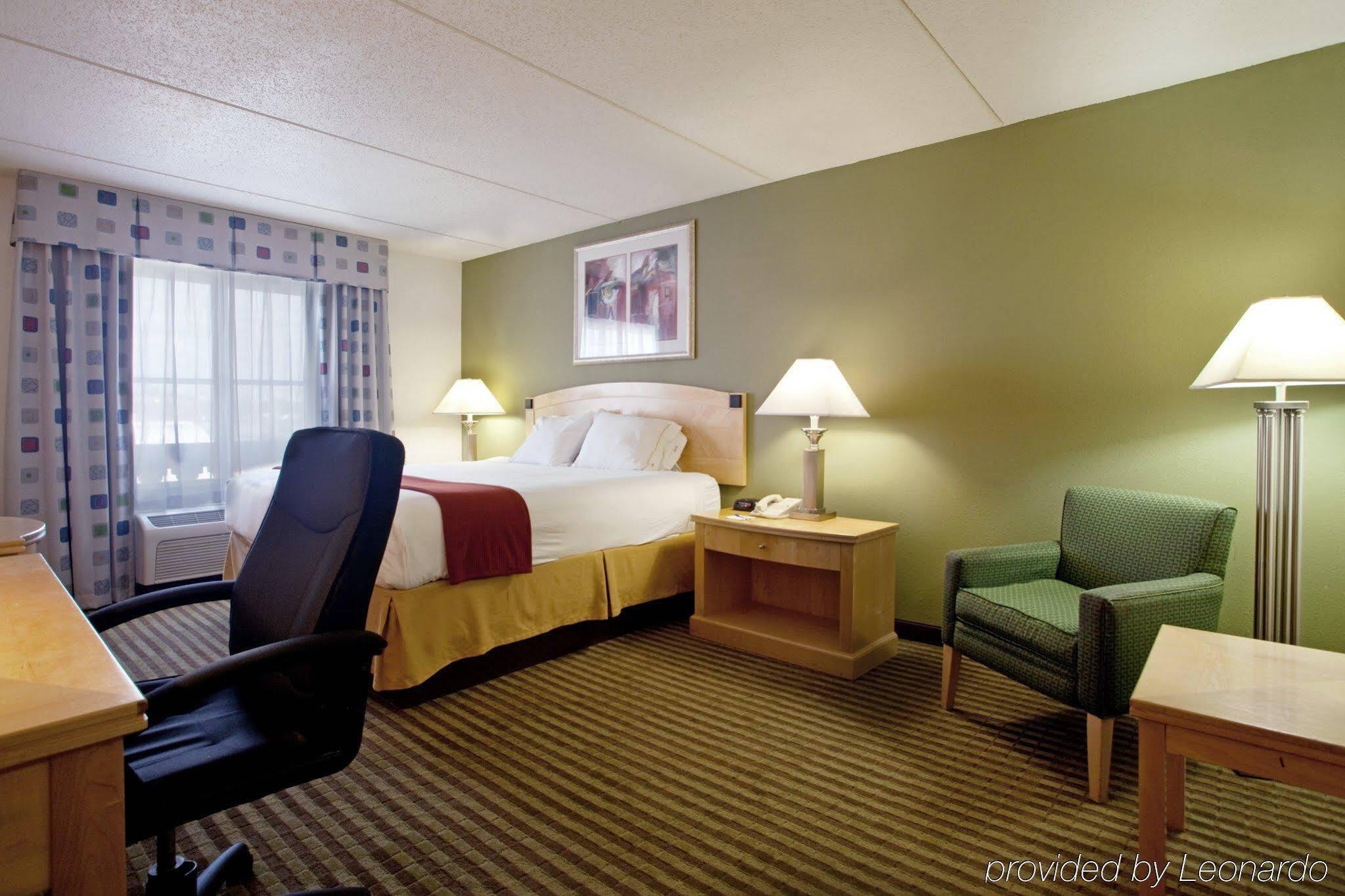 Holiday Inn Express Hotel & Suites Mooresville - Lake Norman By Ihg Exterior foto